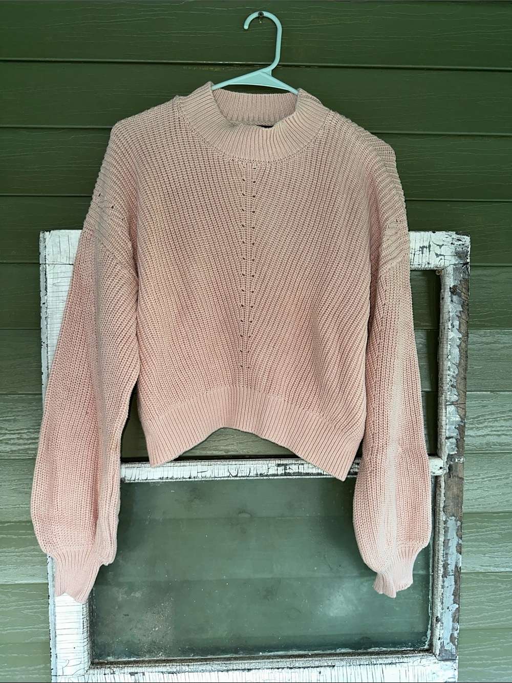 Forever 21 Blush Pink Cropped Crewneck Sweater